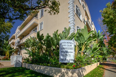 Apartment Building in Santa Monica