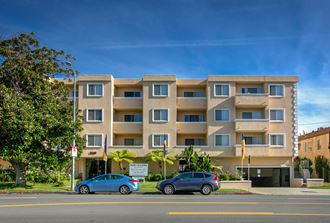 Apartment Building in Los Angeles