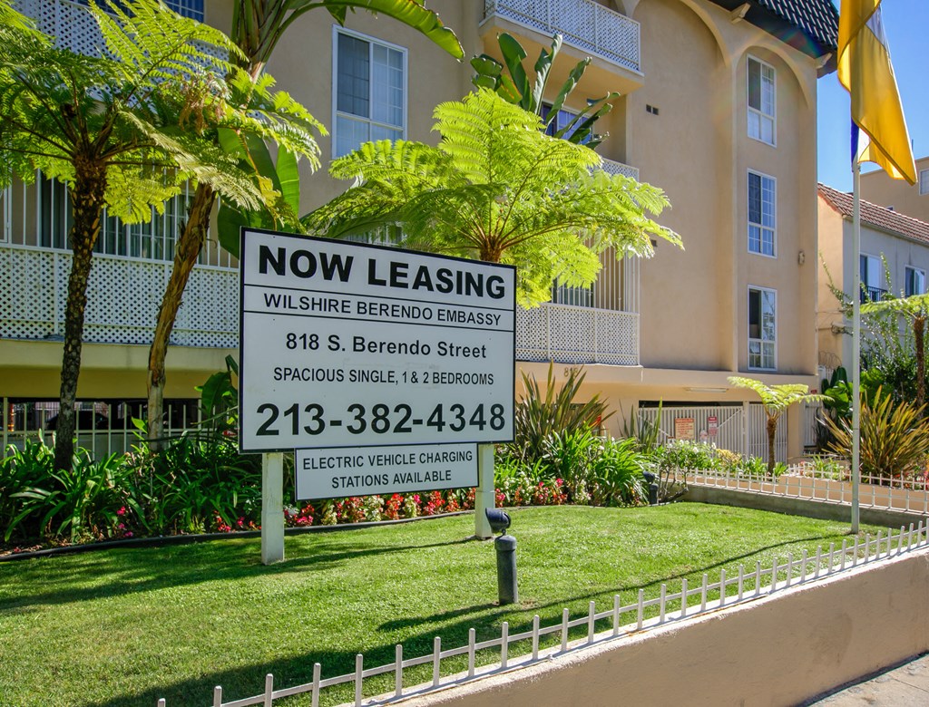 Apartment Building in Los Angeles