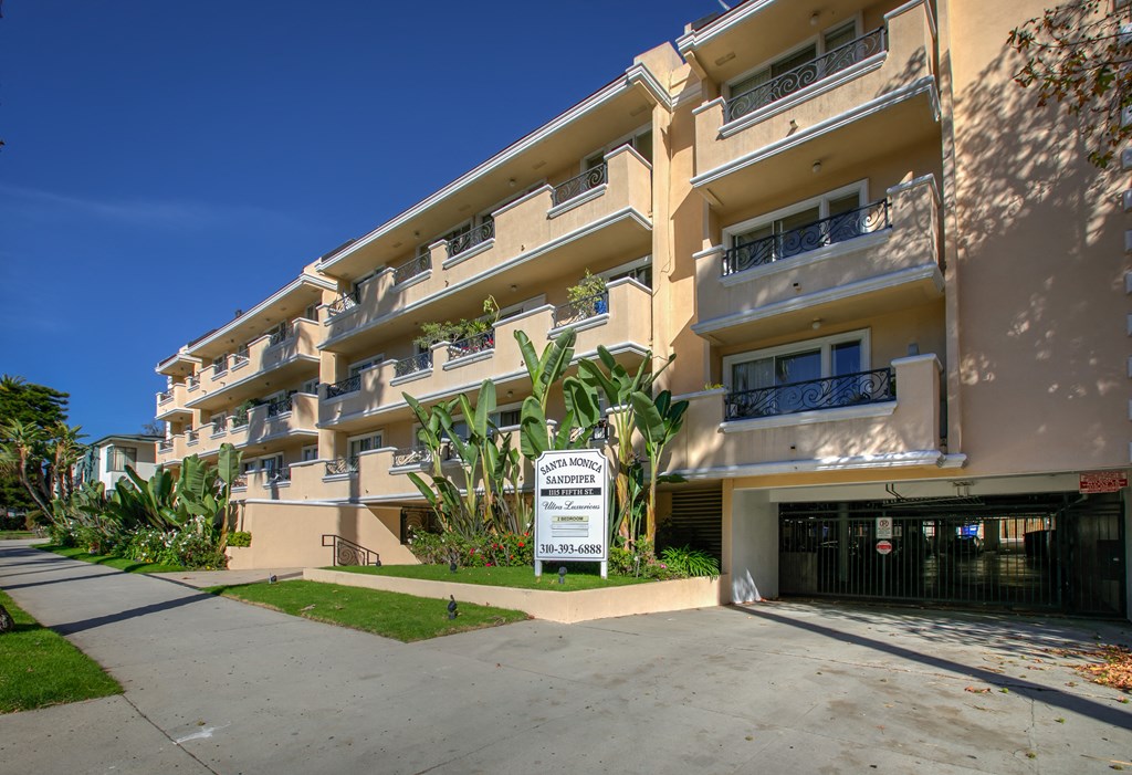 Apartment Building in Santa Monica