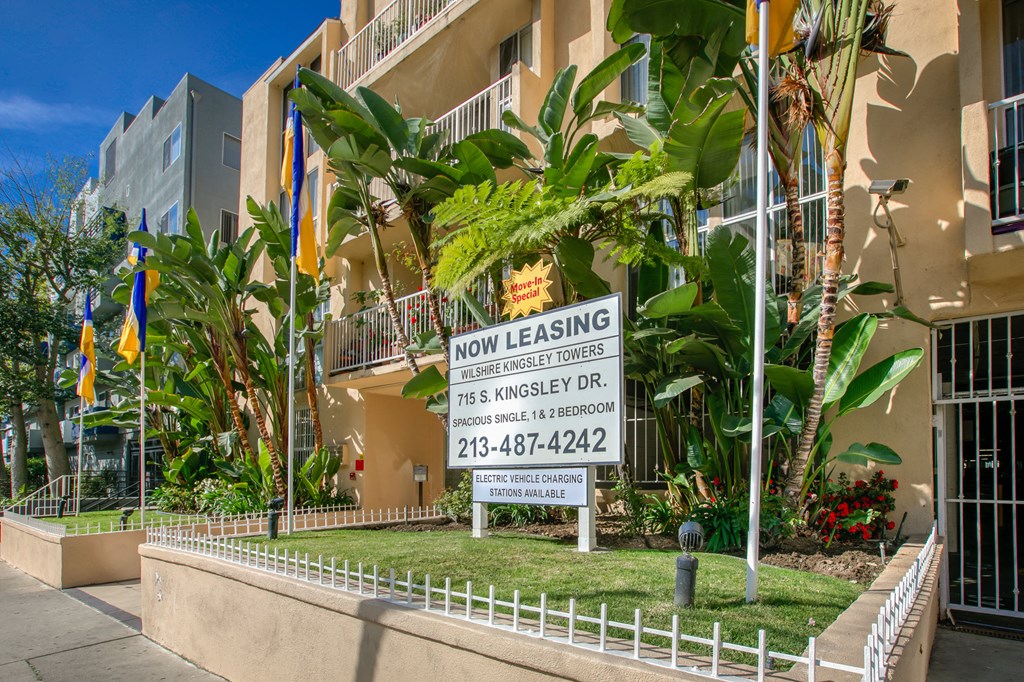 Apartment Building in Los Angeles