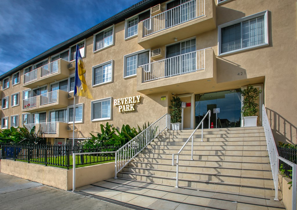 Apartment Building in Los Angeles
