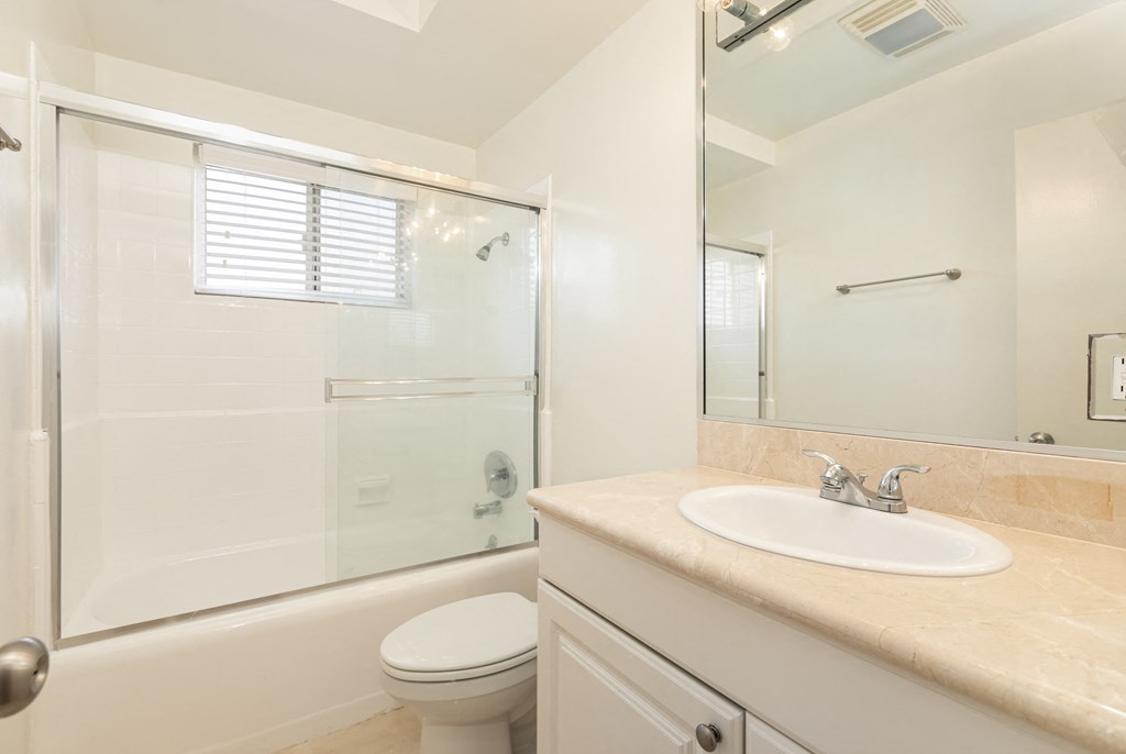 Bathroom with Bathtub/Shower