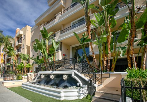 Apartment Building in Los Angeles