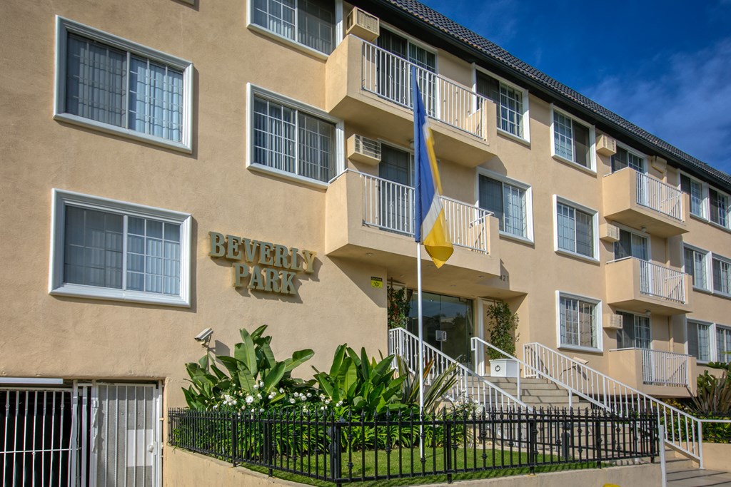 Apartment Building in Los Angeles
