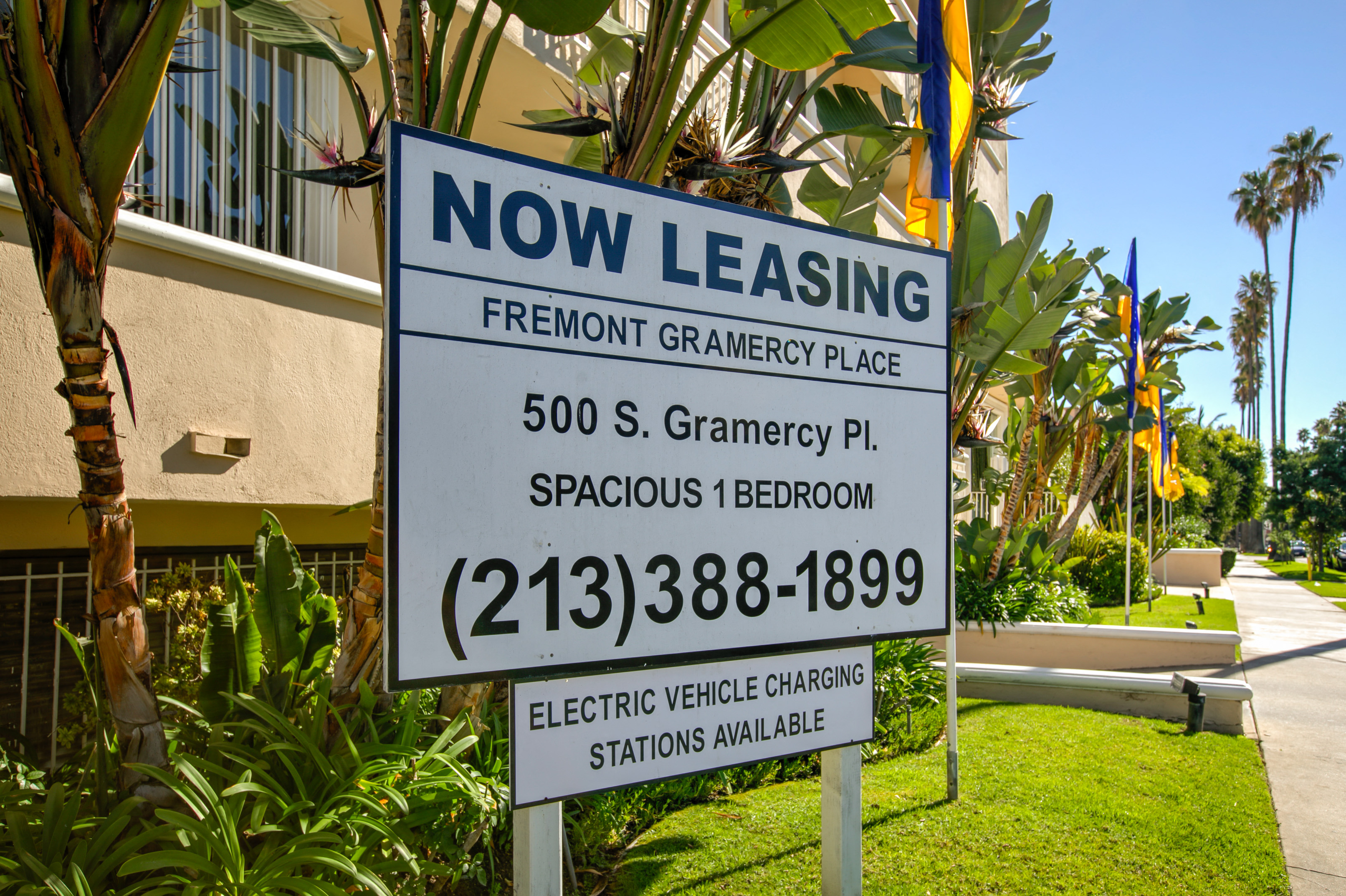 Apartment Building in Los Angeles