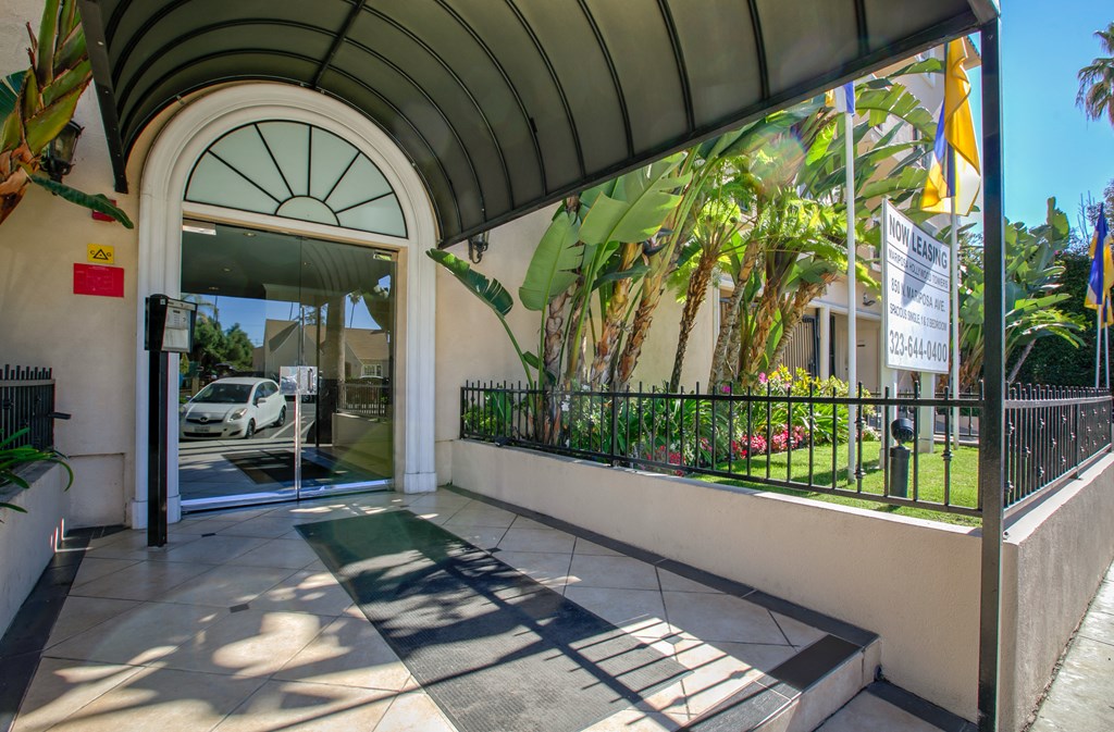 Apartment Building in Los Angeles