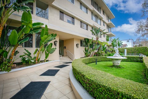Apartment Building in Beverly Hills