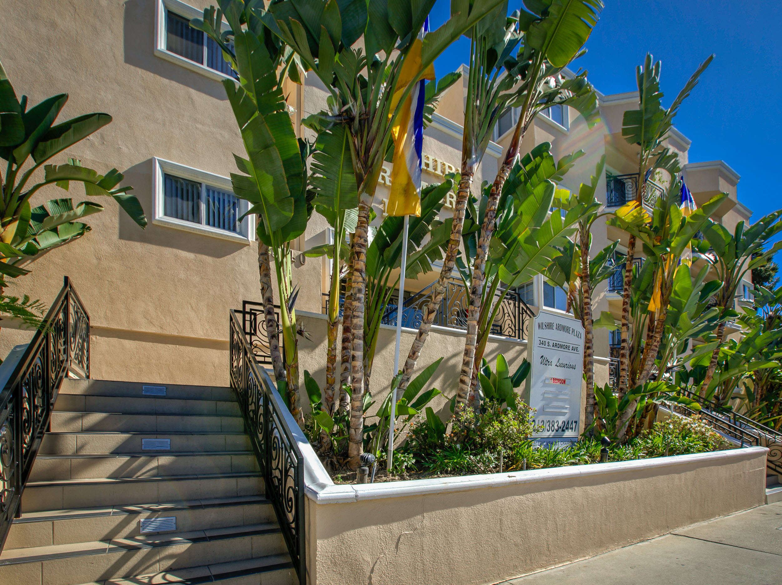 Apartment Building in Los Angeles