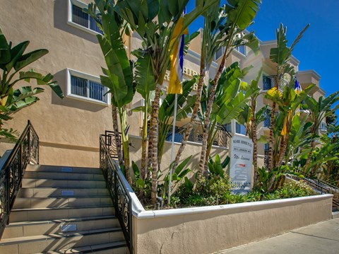 Apartment Building in Los Angeles