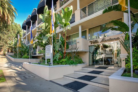 Apartment Building in Los Angeles