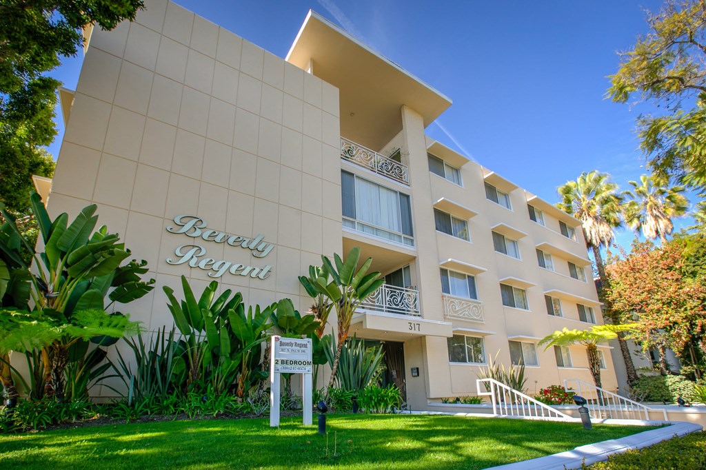 Apartment Building in Beverly Hills