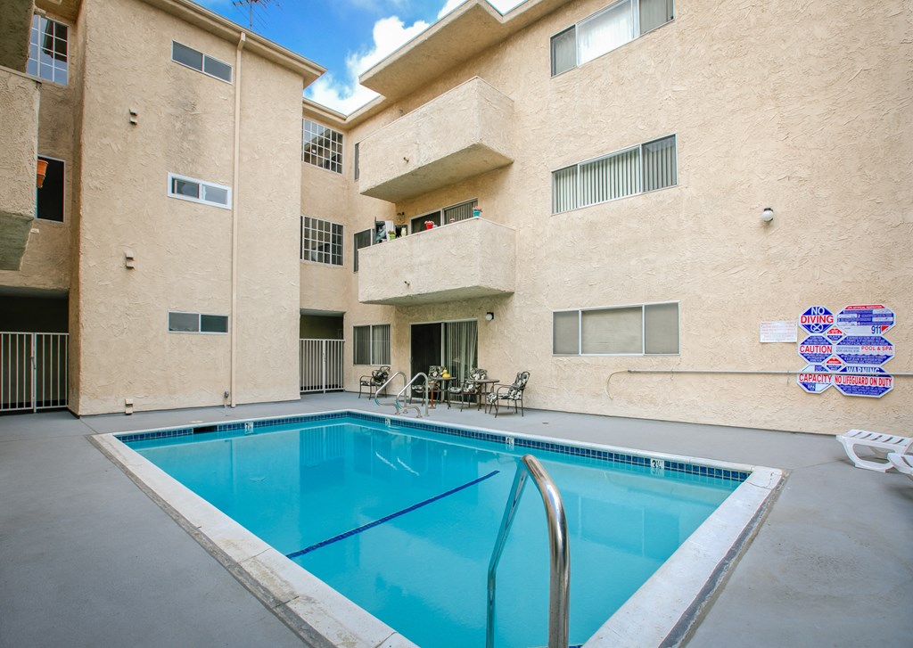 Apartment Building in West Hollywood Pool