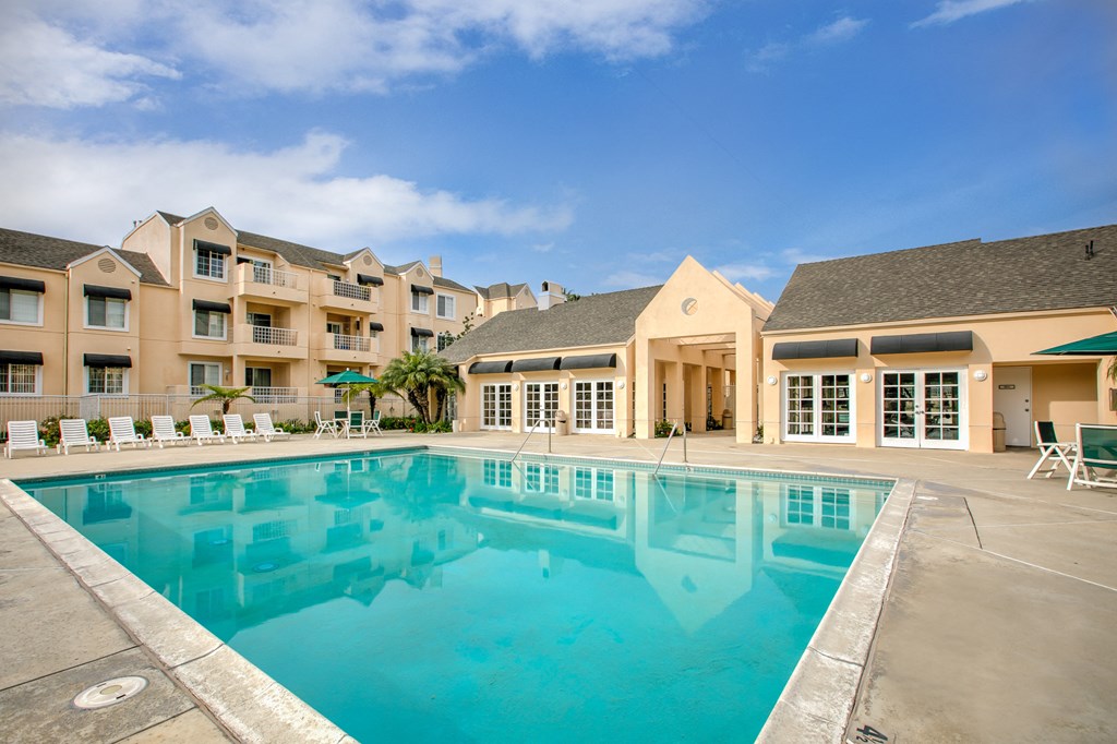 Apartment Building in Huntington Beach Pool