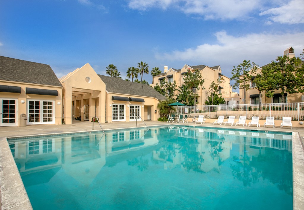 Apartment Building in Huntington Beach Pool