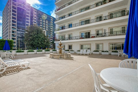 Apartment Building in Los Angeles