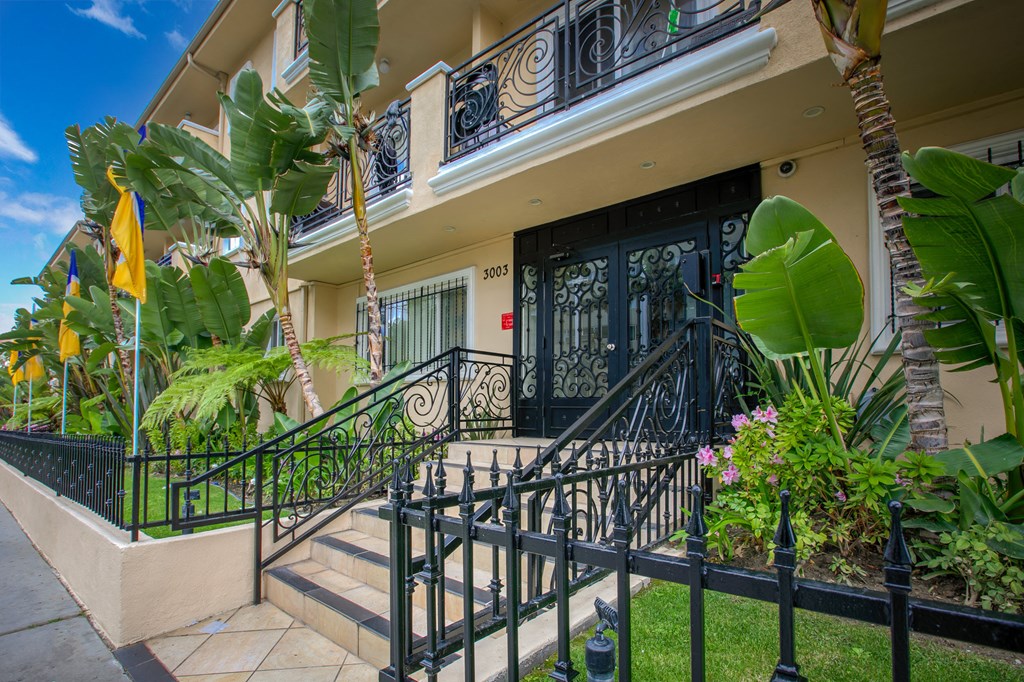 Apartment Building in Los Angeles Entrance