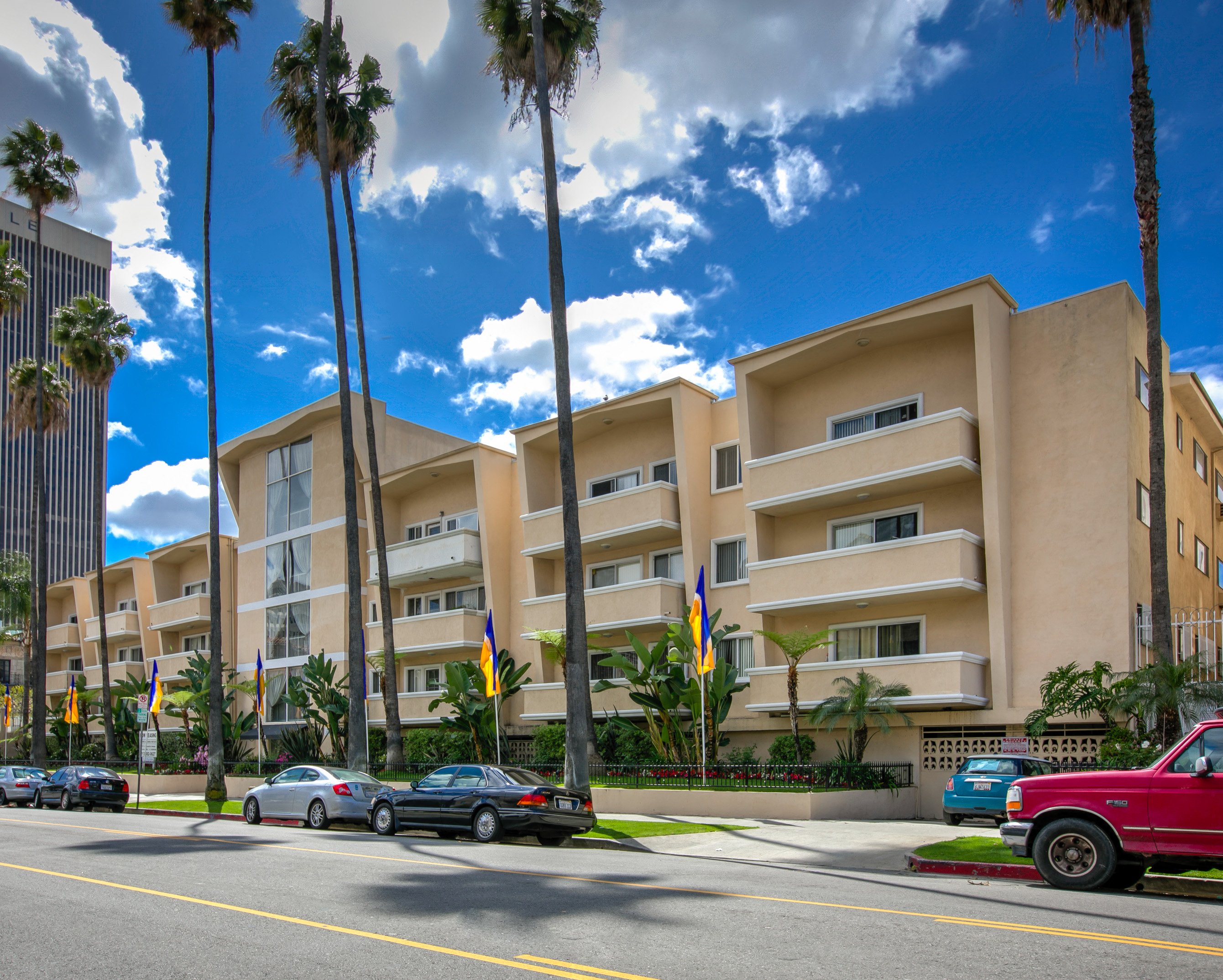 Apartment Building in Los Angeles