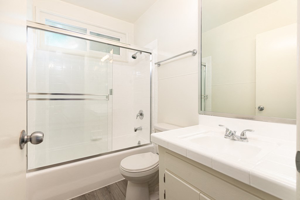 Bathroom with Bathtub/Shower