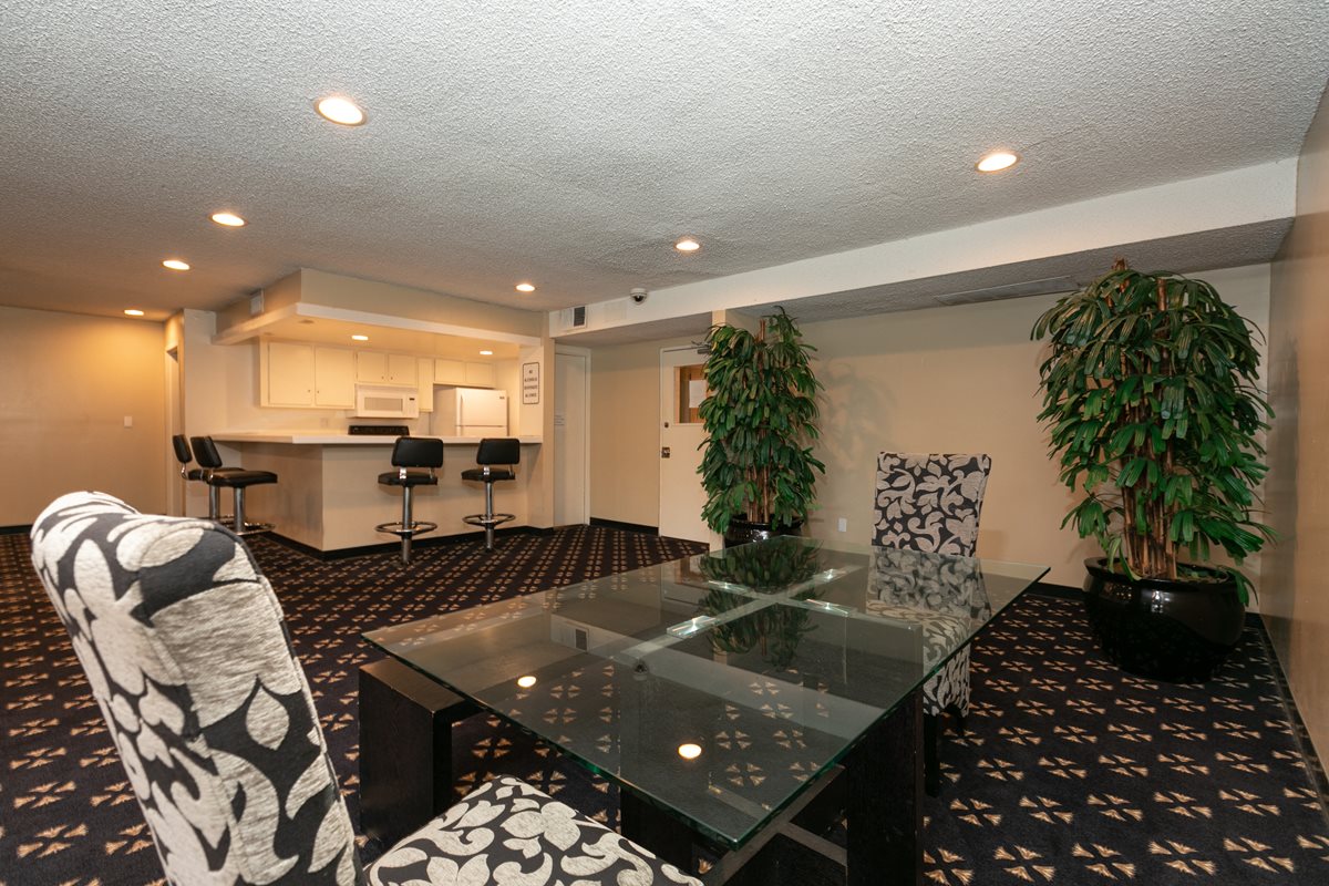 The Reno Country Club Apartments