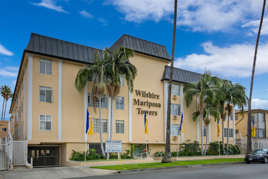 Apartment Building in Los Angeles
