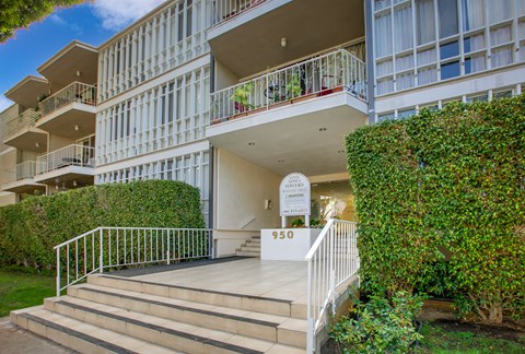 Apartment Building in Santa Monica