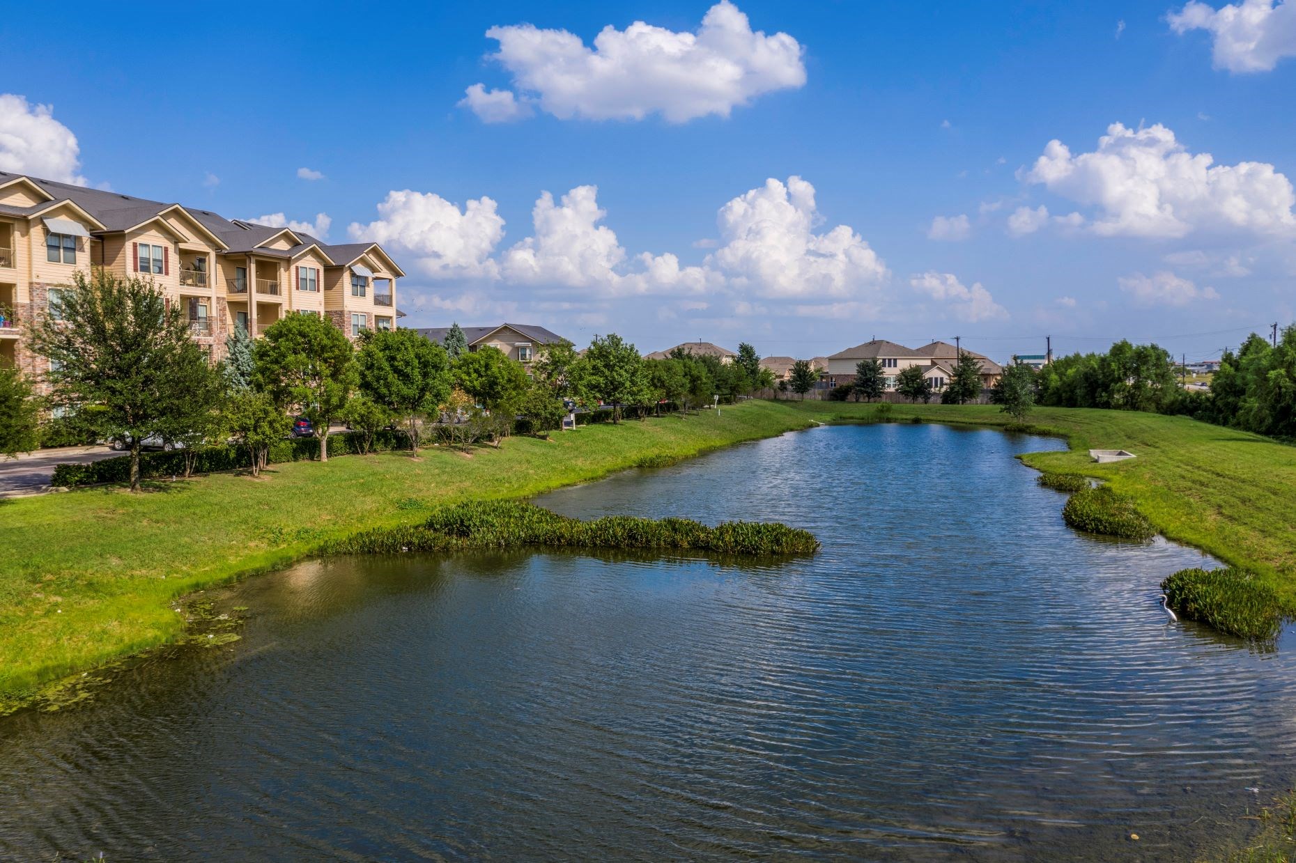 Las Brisas Luxury Apartment Homes, 901 Hidden Valley Drive, Round Rock