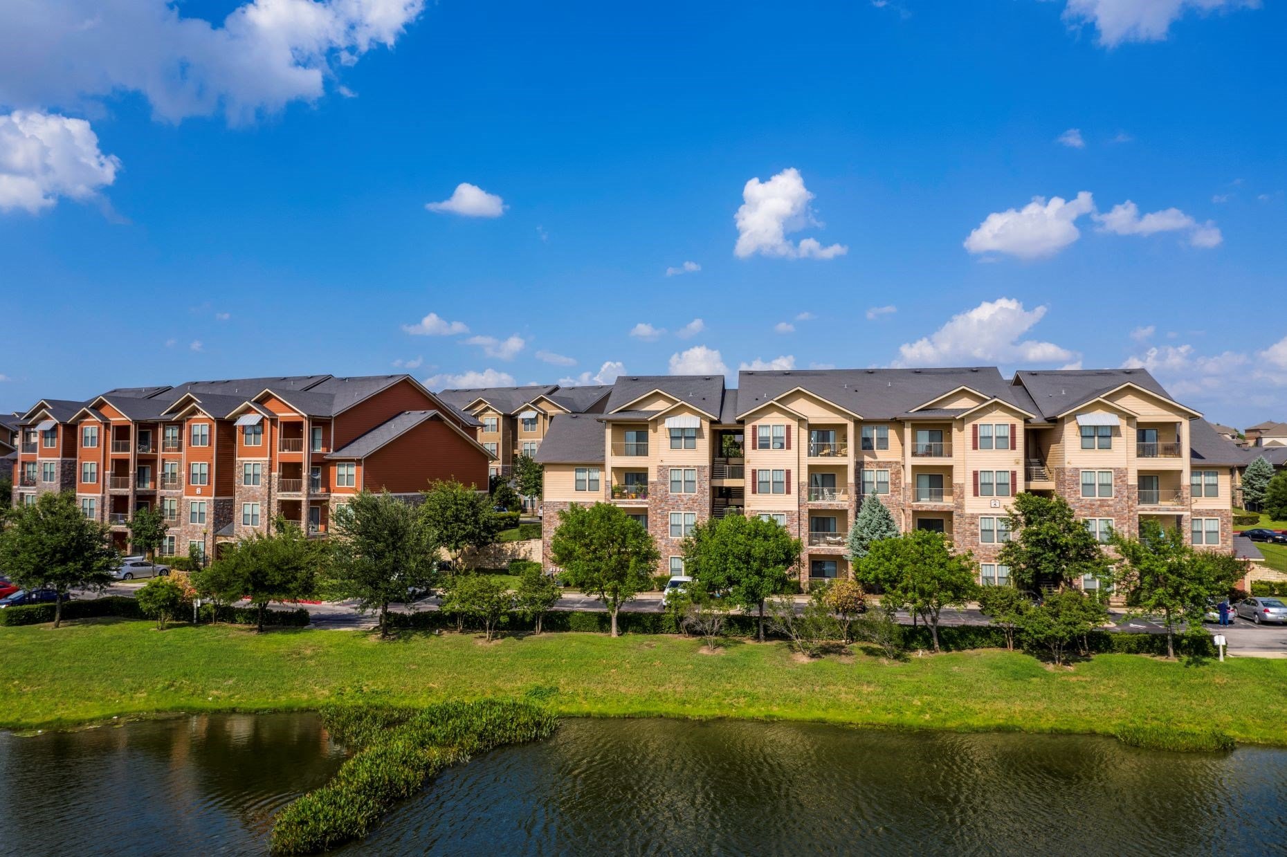 Las Brisas Luxury Apartments Round Rock