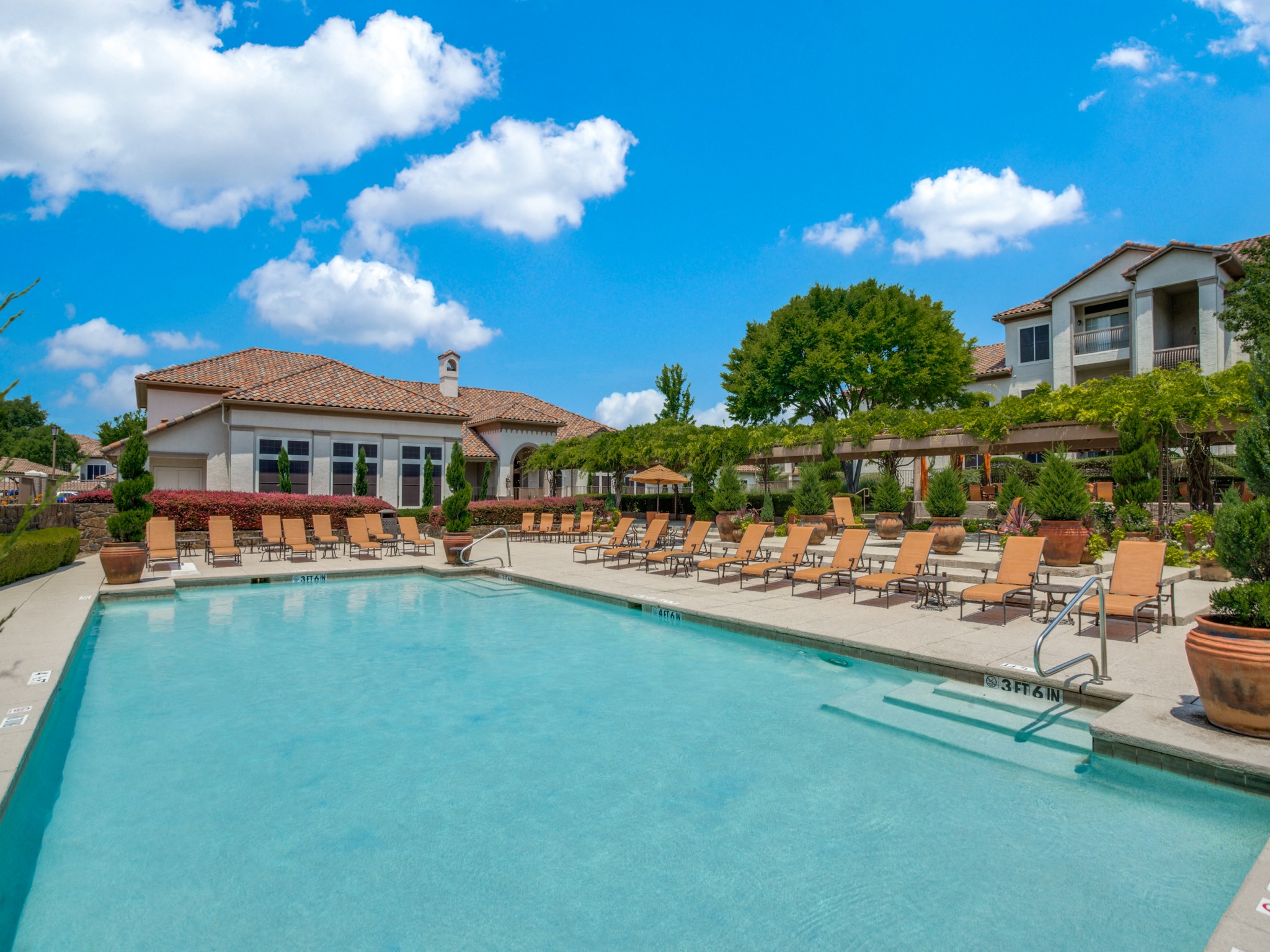 Pool Area at La Ventura Apartments, Plano, TX