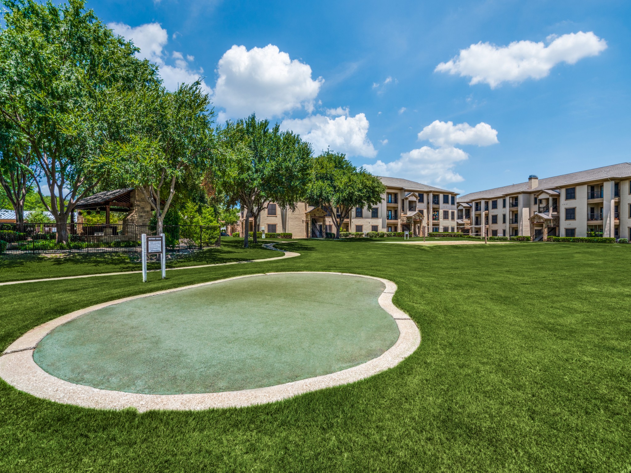 Resident Putting Green at The Canyons Apartments, Fort Worth, Texas