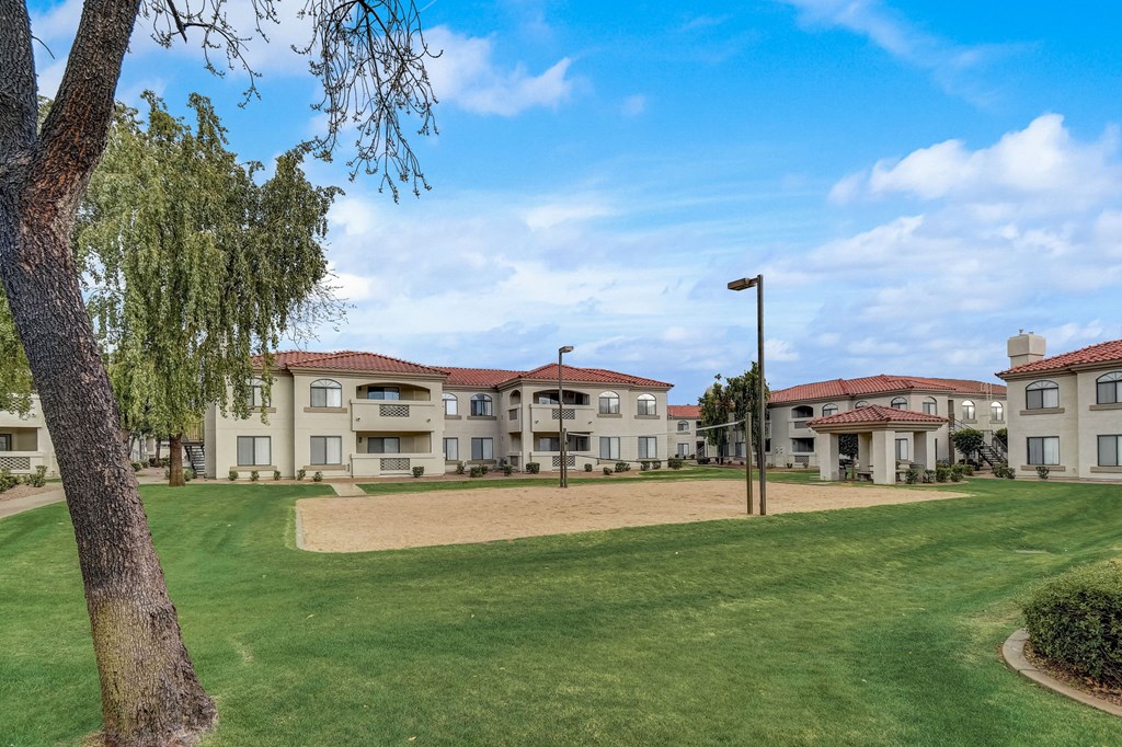 Lush Green Landscape at San Montego Apartments, Arizona