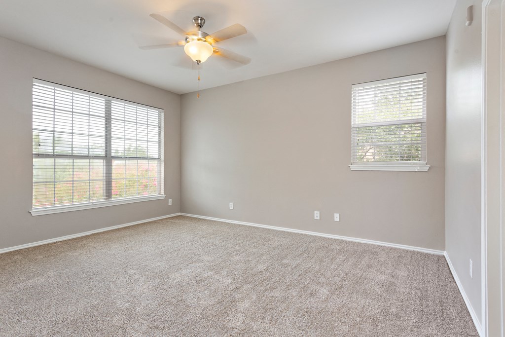 Spacious Bedrooms at Sonterra Apartment Homes, Austin, TX, 78726
