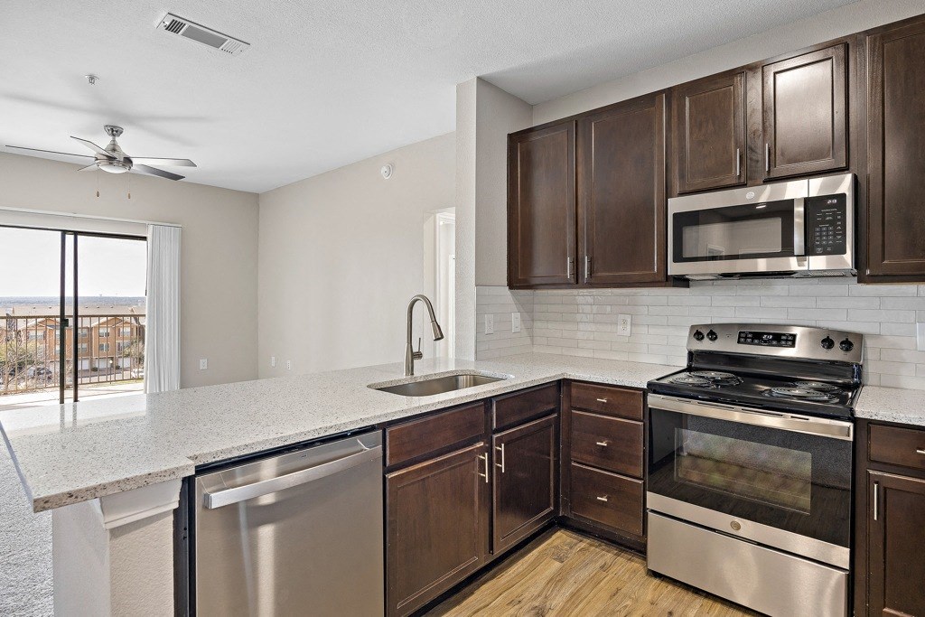 Upgraded appliances - a Cooks dream! at Las Brisas Apartment Homes, Round Rock, Texas