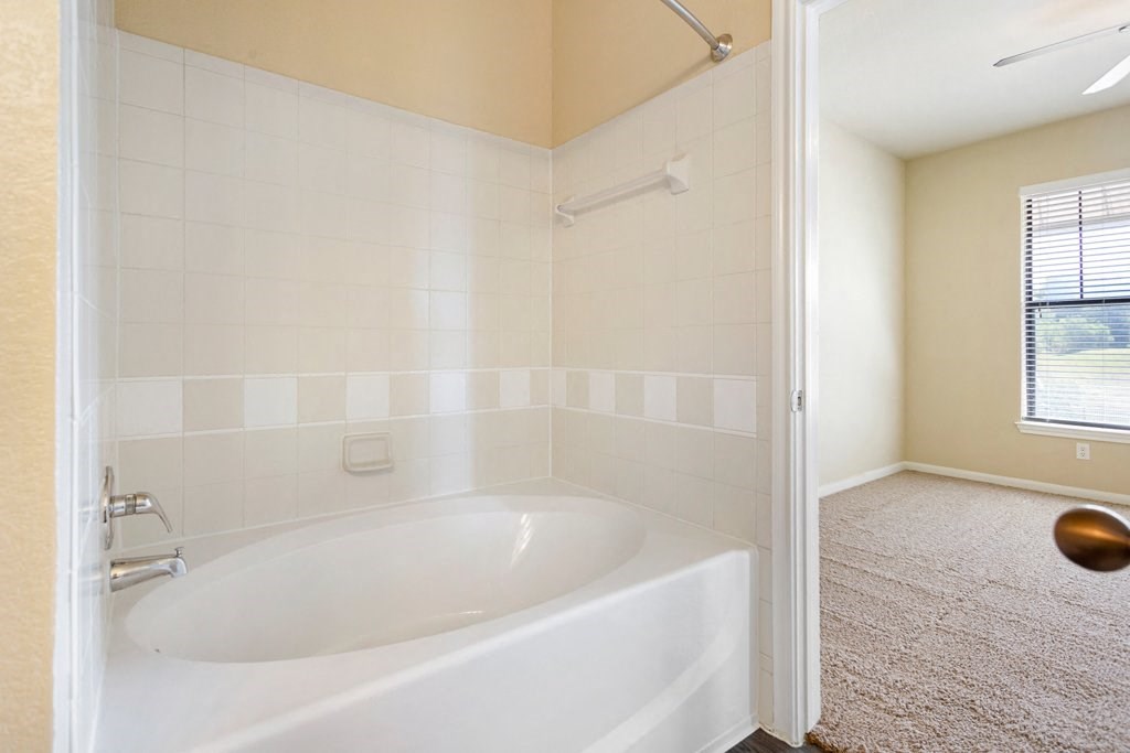 Large Garden Tubs (In some homes) at Las Brisas Apartment Homes, Round Rock, Texas