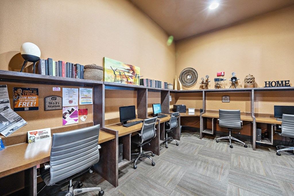 Co-Working Spaces at Las Brisas Apartment Homes, Round Rock, 78665