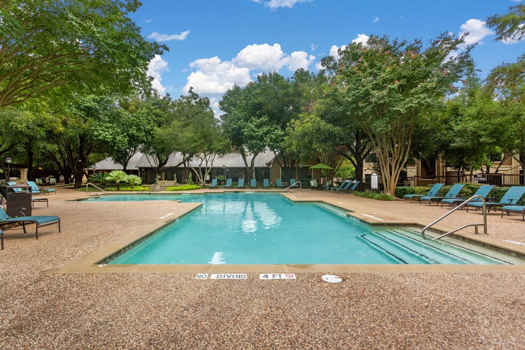 Beautiful Pools at Ventana Oaks Apartments, Austin, 78717