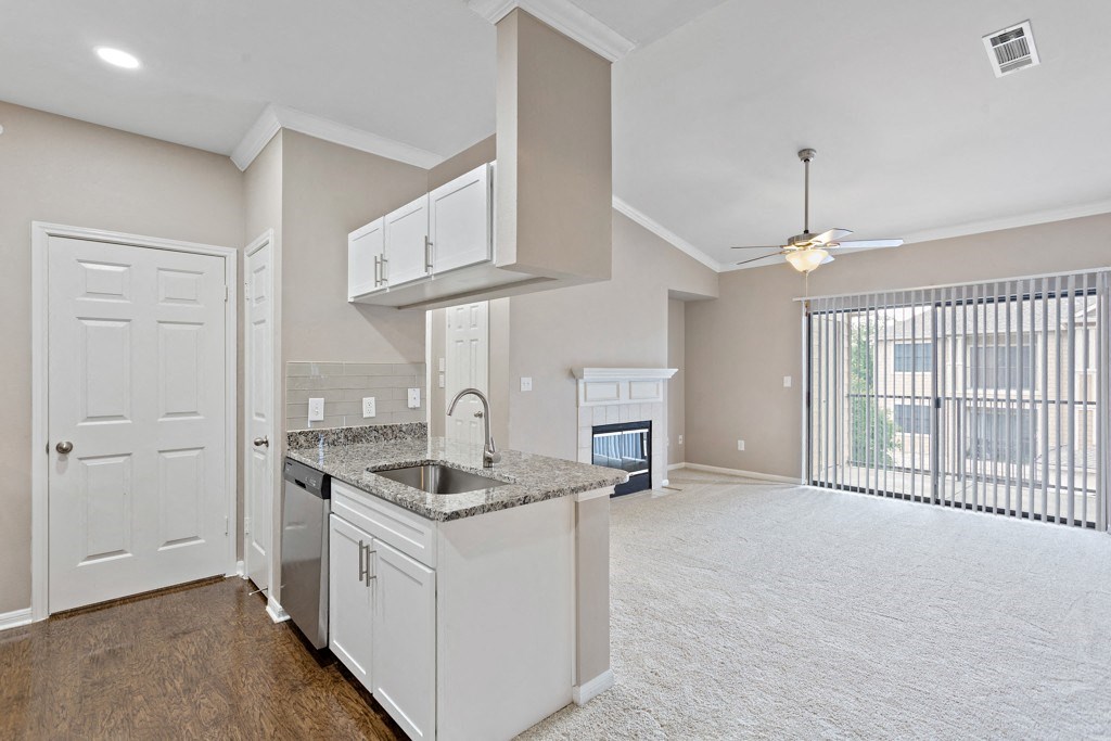 Kitchen Unit at Ventana Oaks Apartments, Austin, Texas
