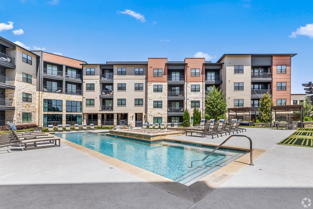 Pool View at Aurora Watson Branch, Texas, 76063