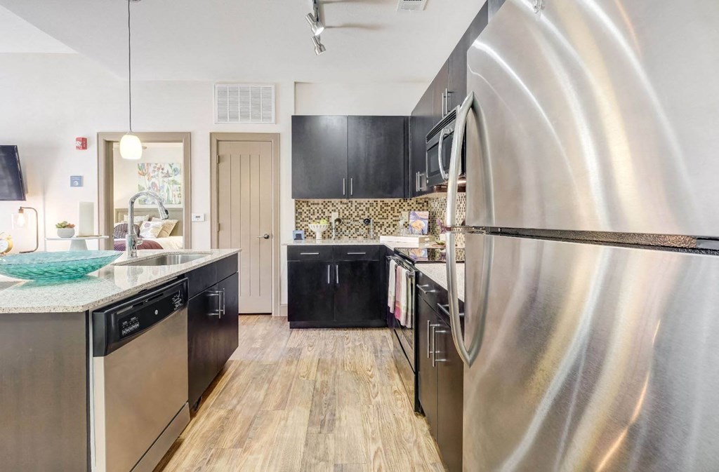 Kitchen Appliances at Lakeline East Apartments, Texas