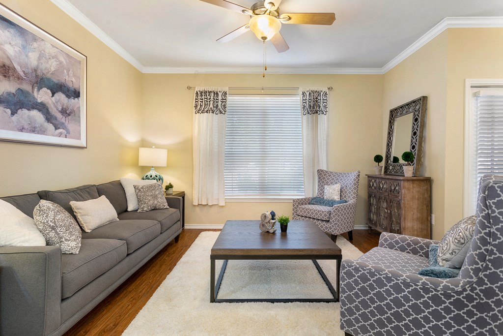 Living Room at Sonterra Apartment Homes, Texas, 78726