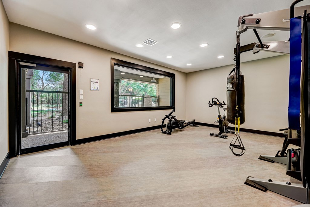 Gym at Ventana Oaks Apartments, Austin, TX