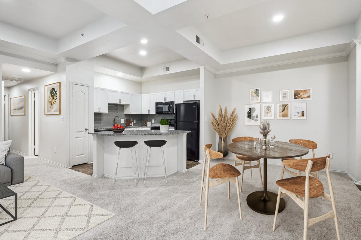 La Ventura Apartments