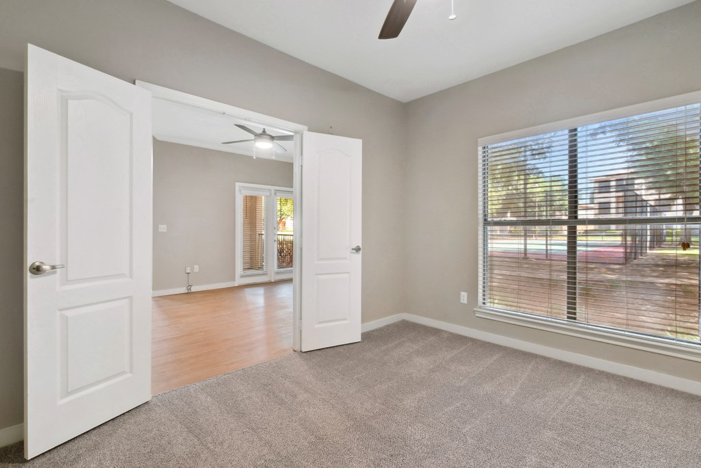 Carpeted Living Area at The Canyons Apartments, Fort Worth, 76116