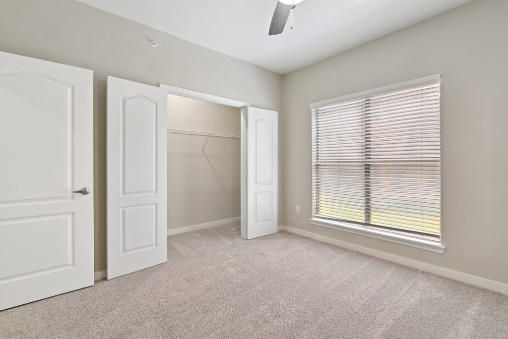 Lush Wall-To-Wall Carpeting In Bedrooms at The Canyons Apartments, Fort Worth, Texas
