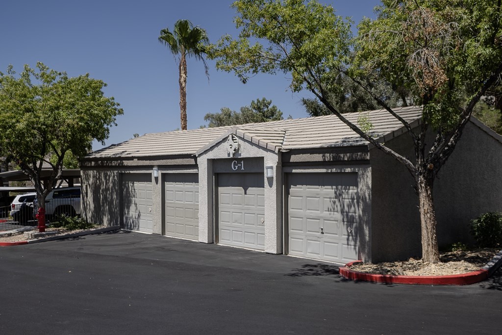 Rentable Garages at The Summit by Picerne, Las Vegas