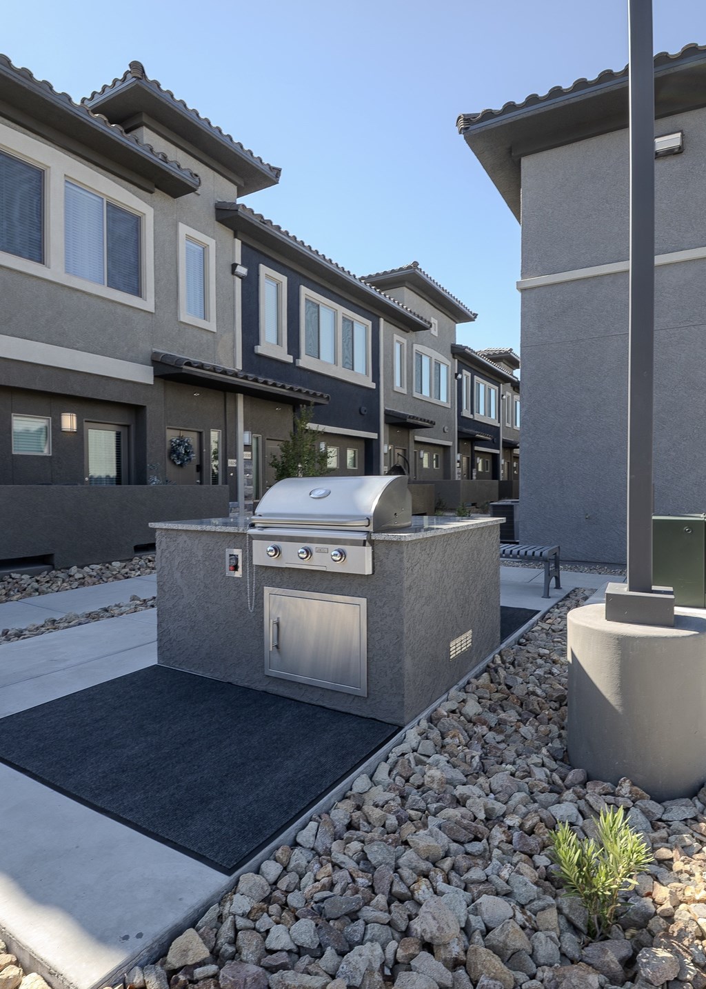 Level 25 At The Curve By Picerne