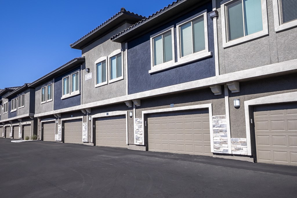 Level 25 At The Curve By Picerne