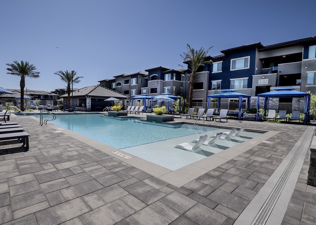 Level 25 At The Curve By Picerne