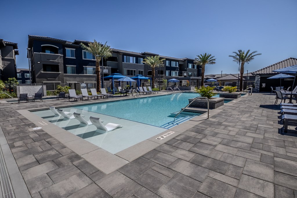 Level 25 At The Curve By Picerne