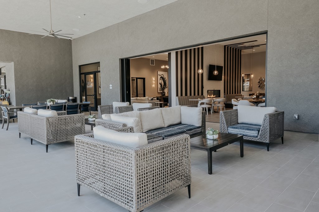 Level 25 At The Curve By Picerne